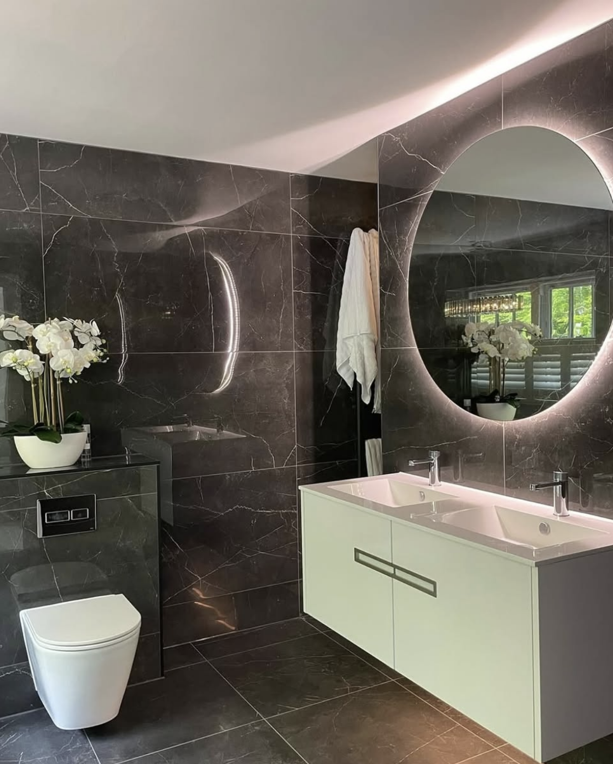 Modern and simple bathroom design